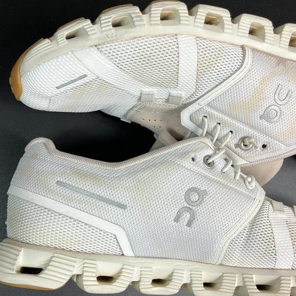 On Cloud Running 5 Pearl White Athletic Sneaker Shoes Women’s size 10.5 - Picture 13 of 14